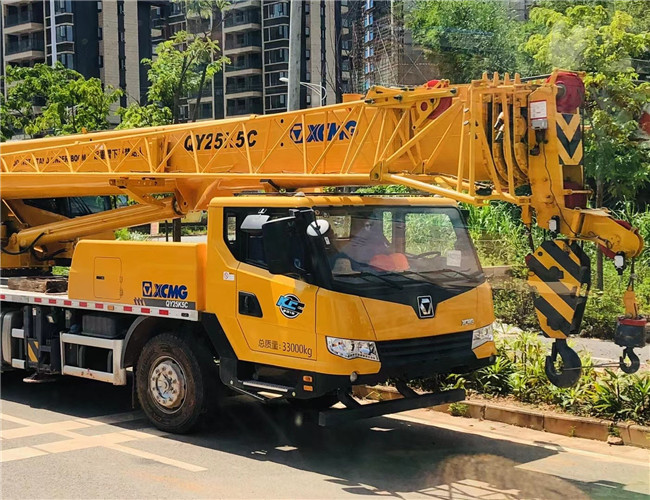 五指山市大件设备吊装租赁吊车